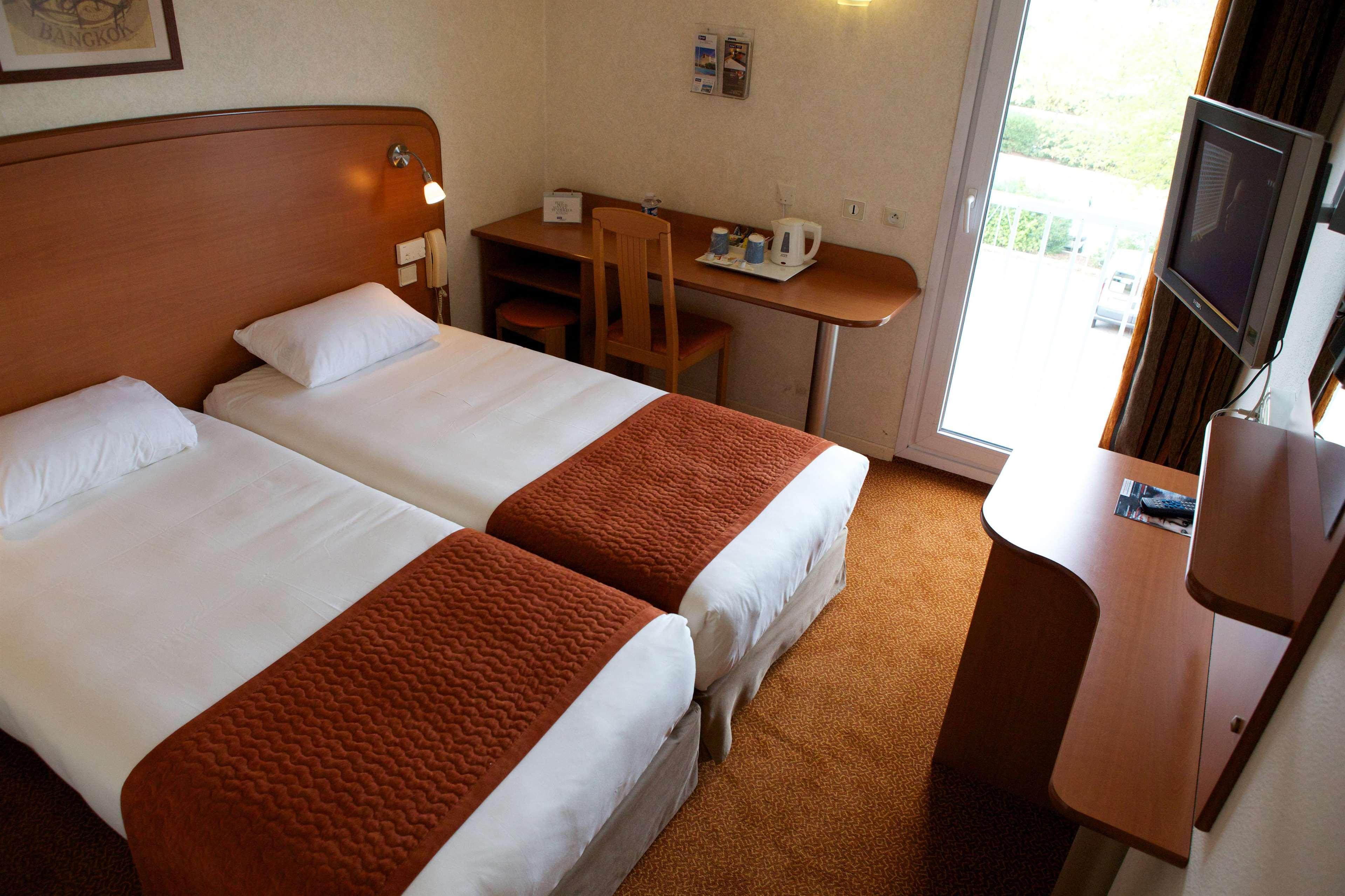 Kyriad Marseille Est - Aubagne 3*