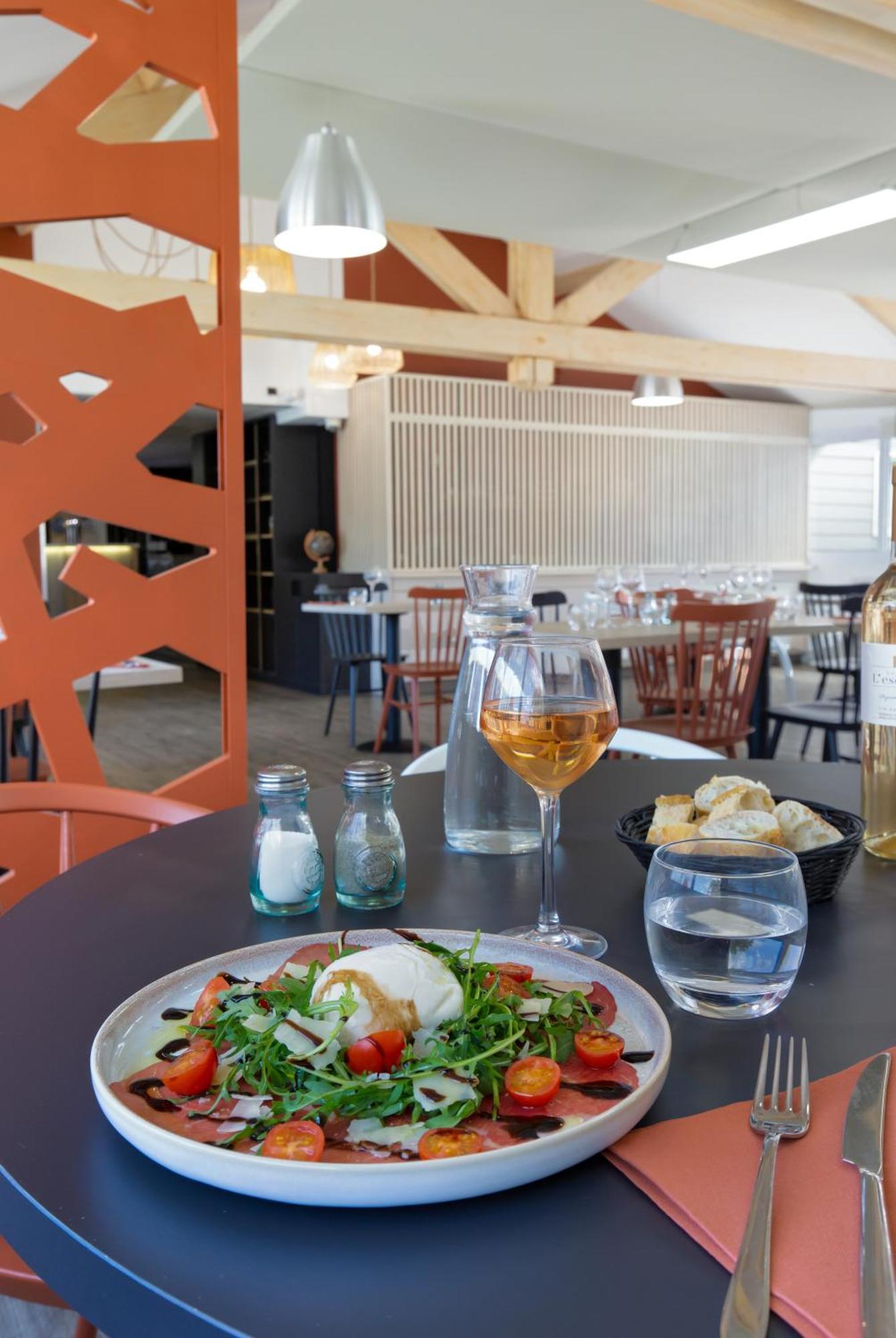 Hotel Kyriad Marseille Est - Aubagne 3*